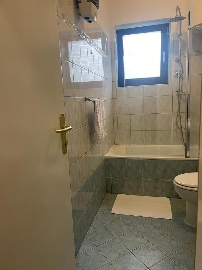 Apartments Lovro ลอฟราน ภายนอก รูปภาพ