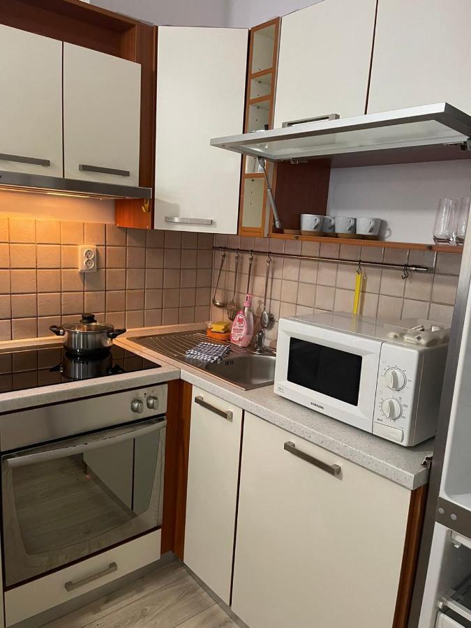 Apartments Lovro ลอฟราน ภายนอก รูปภาพ