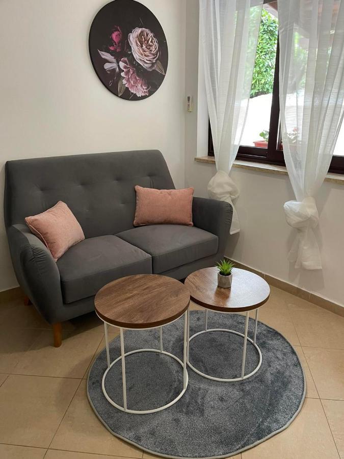 Apartments Lovro ลอฟราน ภายนอก รูปภาพ
