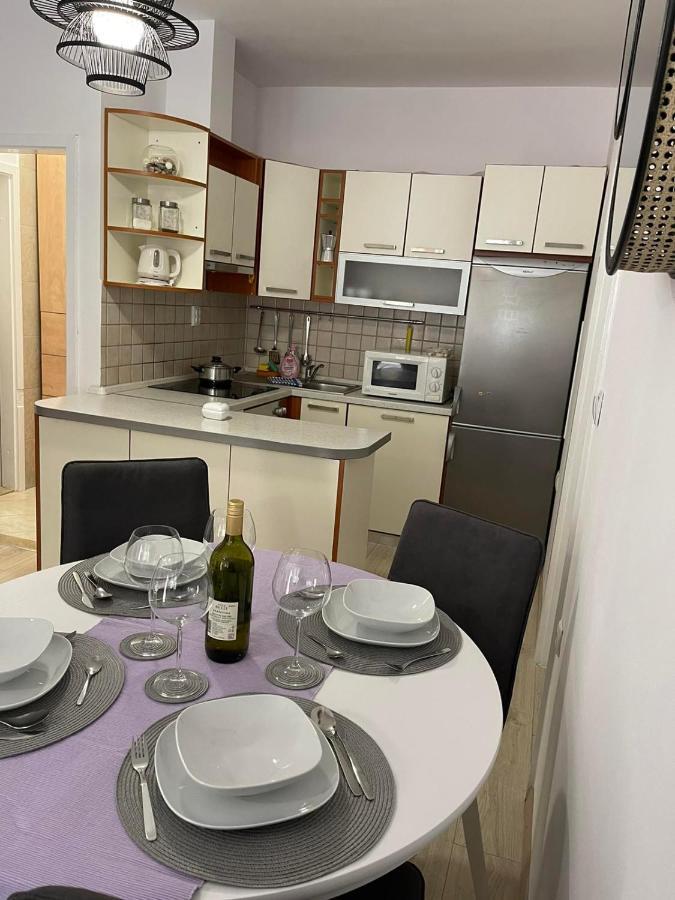 Apartments Lovro ลอฟราน ภายนอก รูปภาพ